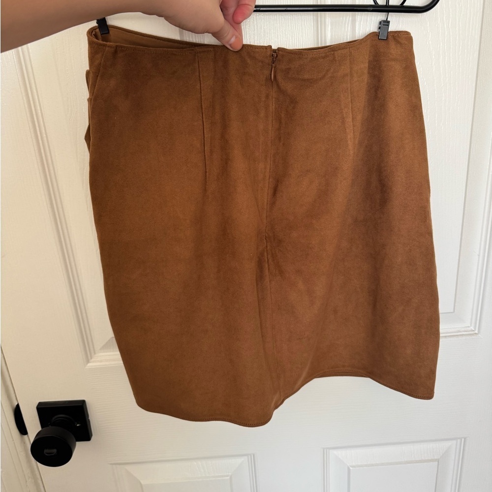A&F Suede Ruched Side Skirt - Picture 5 of 7